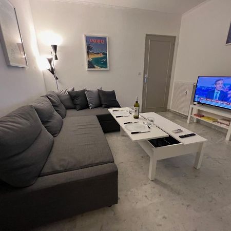 Seafront - Beautiful Flat With Aircon And Comfortable Loggia Vallauris Extérieur photo