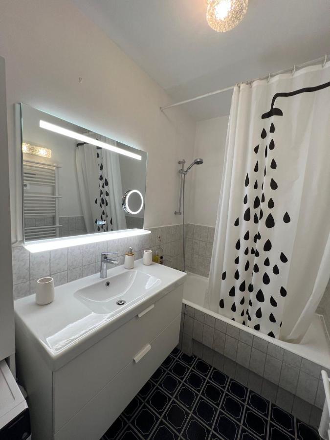 Seafront - Beautiful Flat With Aircon And Comfortable Loggia Vallauris Extérieur photo