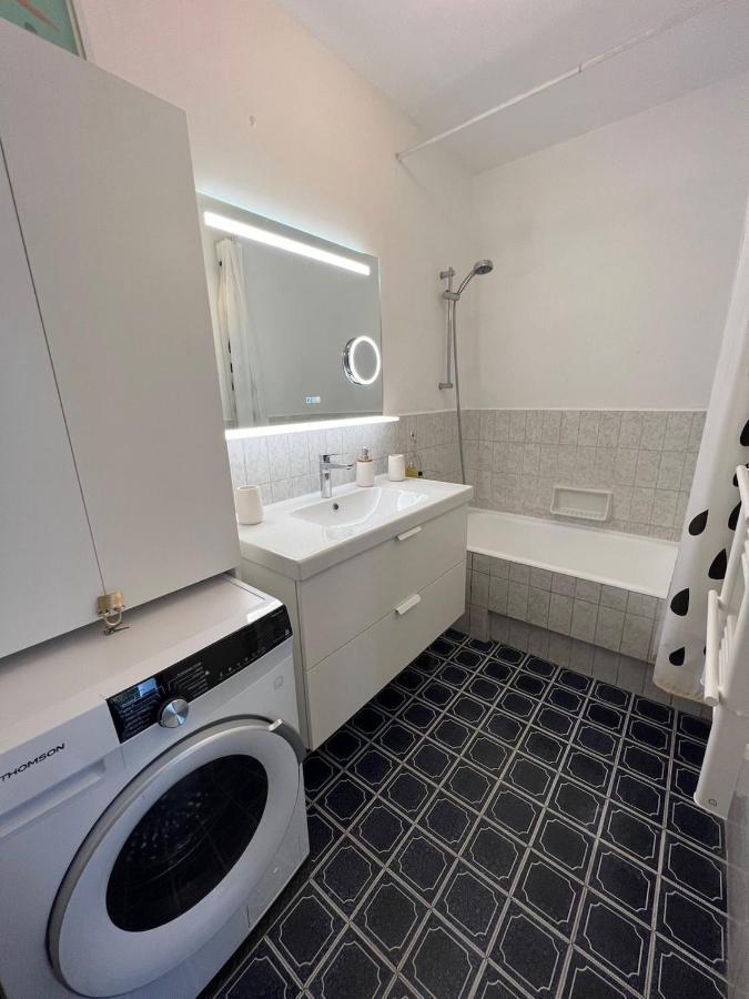 Seafront - Beautiful Flat With Aircon And Comfortable Loggia Vallauris Extérieur photo