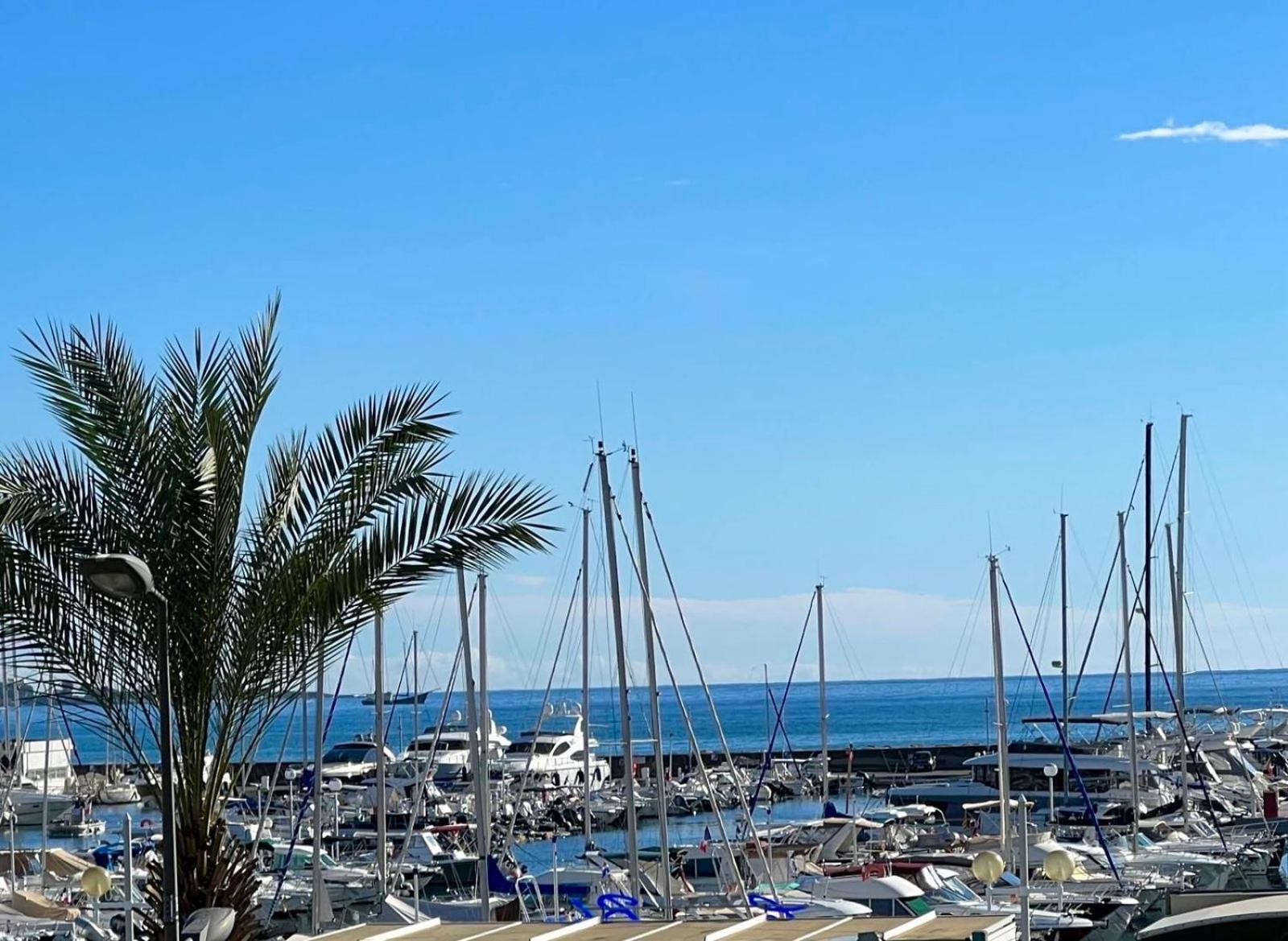 Seafront - Beautiful Flat With Aircon And Comfortable Loggia Vallauris Extérieur photo