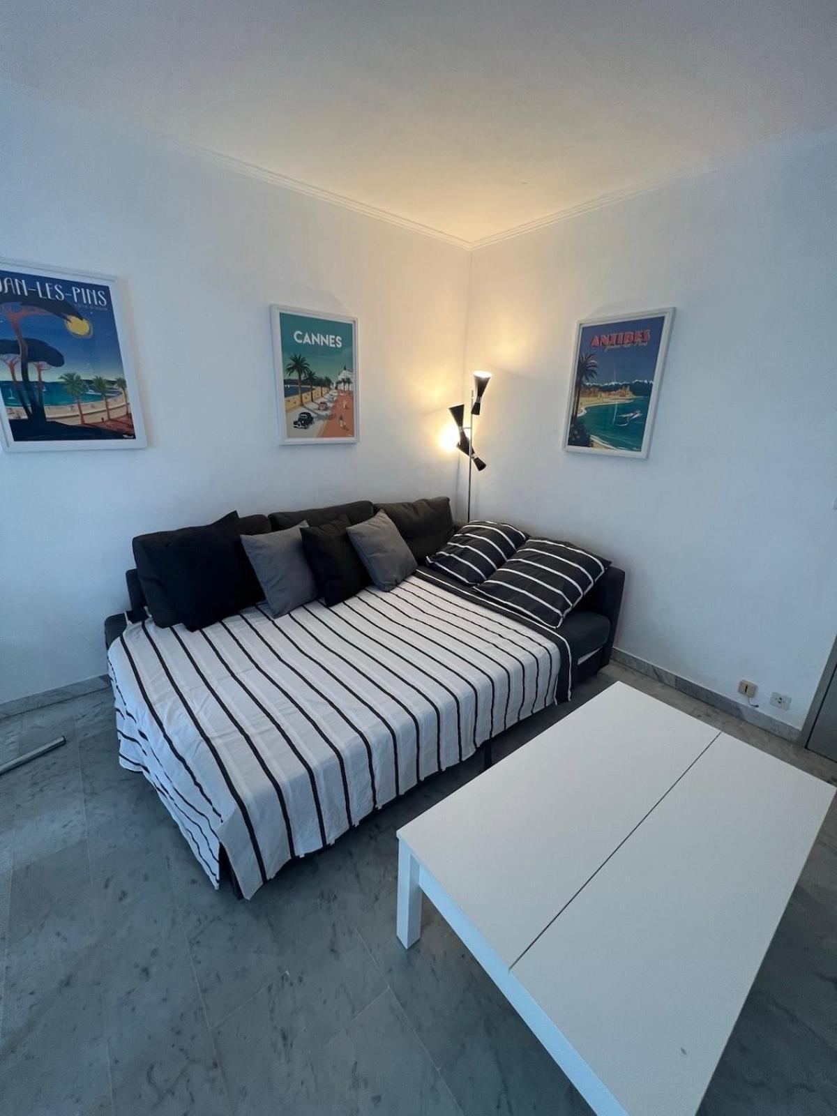 Seafront - Beautiful Flat With Aircon And Comfortable Loggia Vallauris Extérieur photo