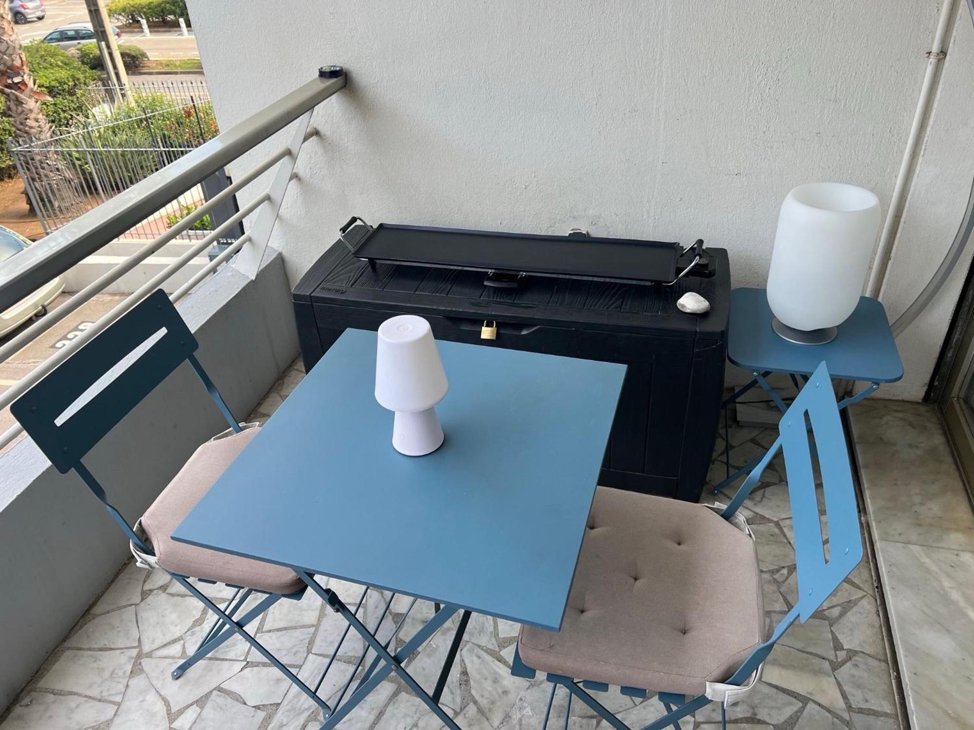 Seafront - Beautiful Flat With Aircon And Comfortable Loggia Vallauris Extérieur photo